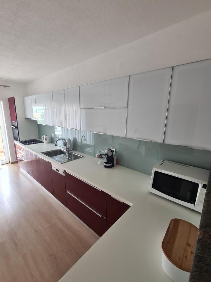 Apartmani Emily Pula Exteriör bild